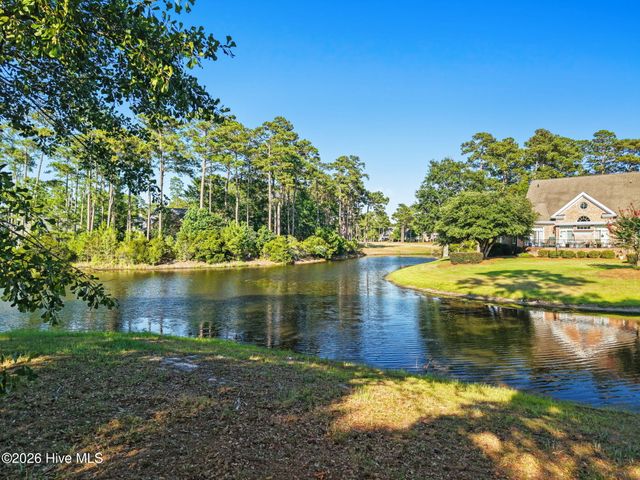565 Gladstone Circle SW, Ocean Isle Beach, NC 28469