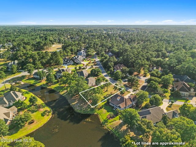565 Gladstone Circle SW, Ocean Isle Beach, NC 28469