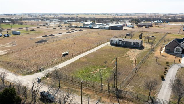 8685 TL Ranch Road, Ponder, TX 76259