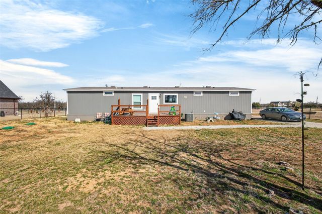 8685 TL Ranch Road, Ponder, TX 76259