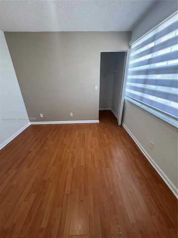 9962 NW 56th Pl 9962, Coral Springs, FL 33076