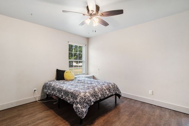 5250 Cooper Street, Reno, TX 75462