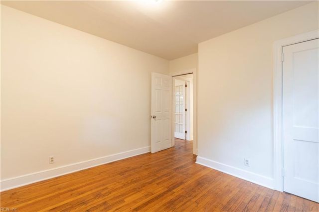 5 White Oak DR, Newport News, VA 23601