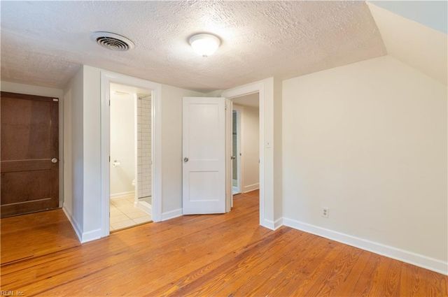 5 White Oak DR, Newport News, VA 23601