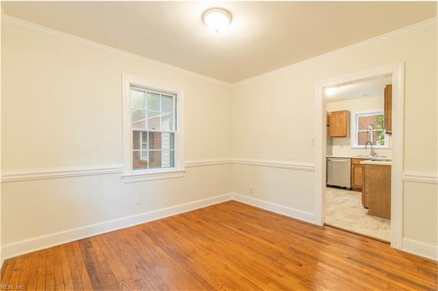 5 White Oak DR, Newport News, VA 23601