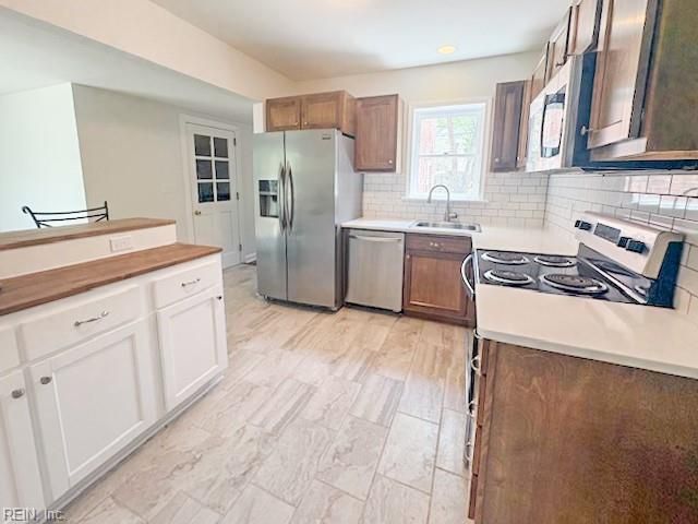 5 White Oak DR, Newport News, VA 23601