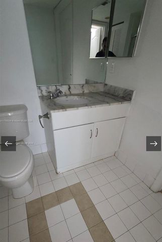 1200 Brickell Bay Dr 3318, Miami, FL 33131