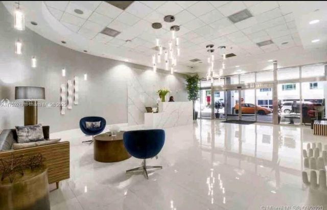 1200 Brickell Bay Dr 3318, Miami, FL 33131