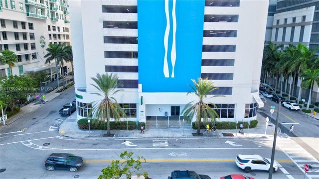 1200 Brickell Bay Dr 3318, Miami, FL 33131