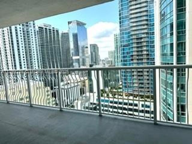 1200 Brickell Bay Dr 3318, Miami, FL 33131
