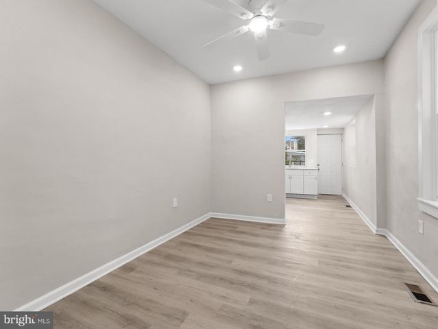 3010 EMERALD ST, Philadelphia, PA 19134