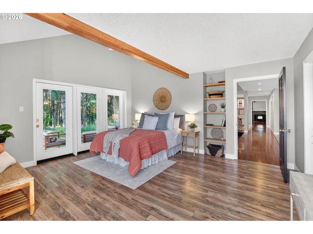 32370 Se JUDD Rd, Eagle Creek, OR 97022