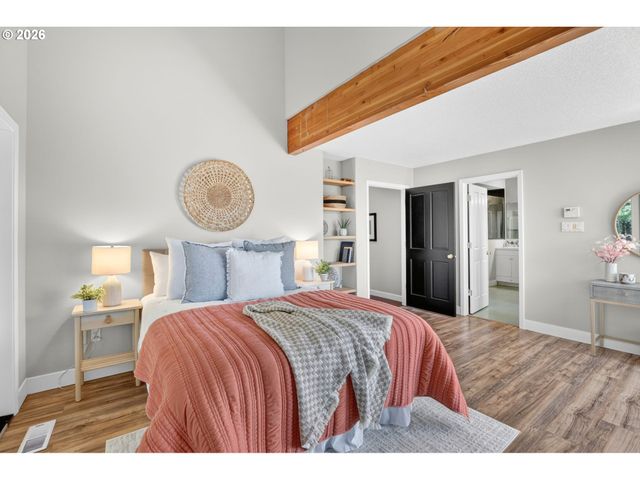 32370 Se JUDD Rd, Eagle Creek, OR 97022