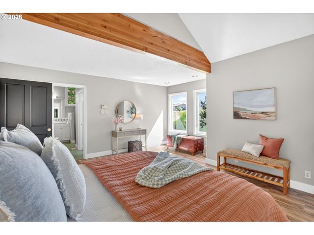 32370 Se JUDD Rd, Eagle Creek, OR 97022