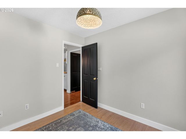 32370 Se JUDD Rd, Eagle Creek, OR 97022