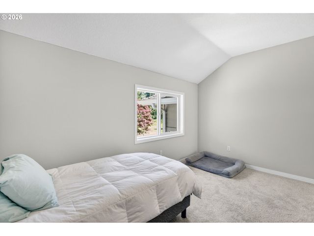 32370 Se JUDD Rd, Eagle Creek, OR 97022