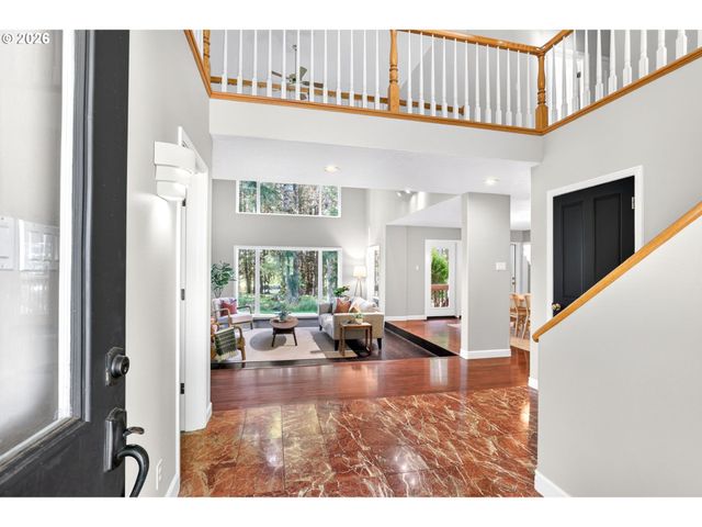 32370 Se JUDD Rd, Eagle Creek, OR 97022