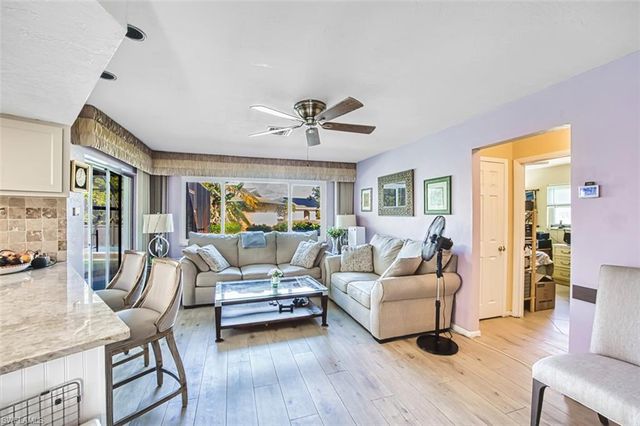 133 Big Springs DR, Naples, FL 34113