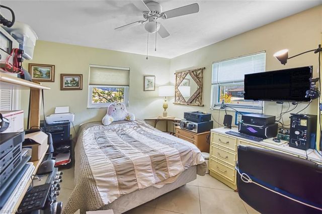 133 Big Springs DR, Naples, FL 34113