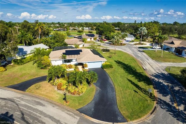 133 Big Springs DR, Naples, FL 34113