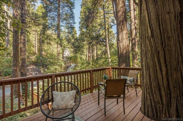 625 Cottage Grove Rd, Lake Arrowhead, CA 92352