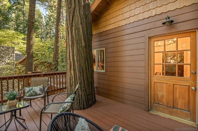 625 Cottage Grove Rd, Lake Arrowhead, CA 92352