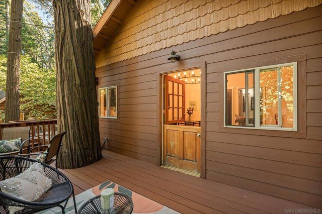 625 Cottage Grove Rd, Lake Arrowhead, CA 92352