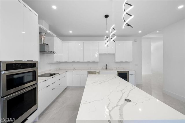 2013 SW 37th TER, Cape Coral, FL 33914