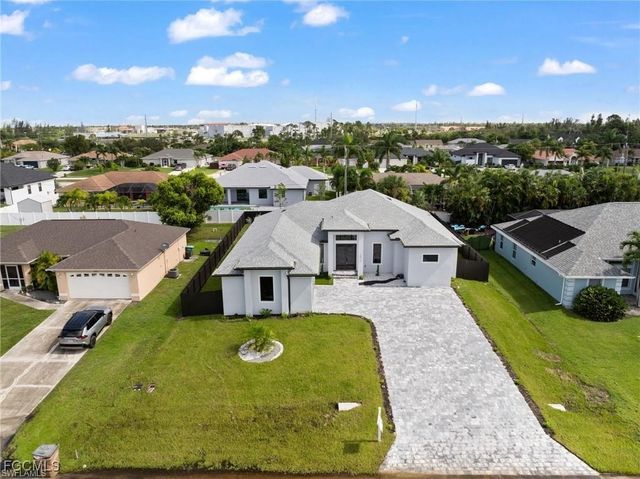 2013 SW 37th TER, Cape Coral, FL 33914