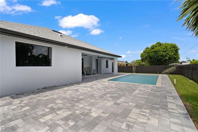 2013 SW 37th TER, Cape Coral, FL 33914