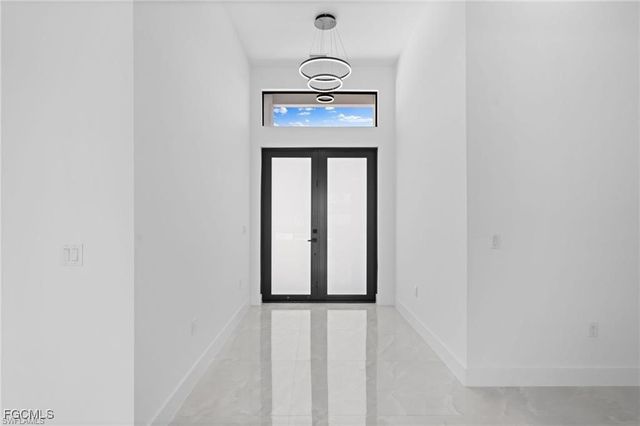 2013 SW 37th TER, Cape Coral, FL 33914