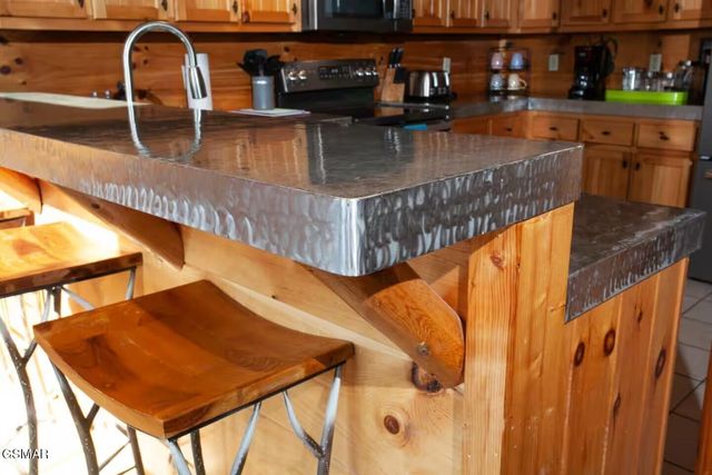 1091 Towering Oaks Drive, Sevierville, TN 37876