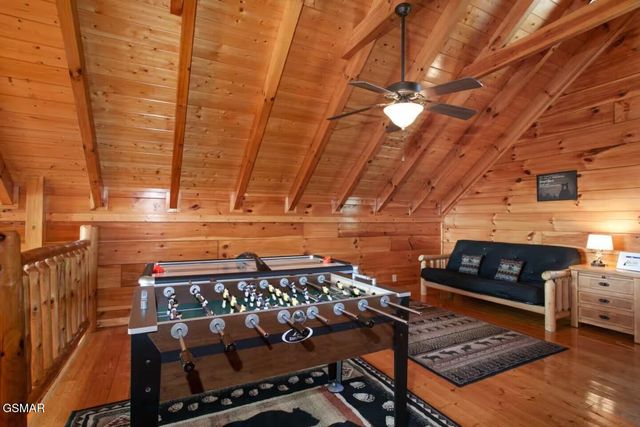 1091 Towering Oaks Drive, Sevierville, TN 37876