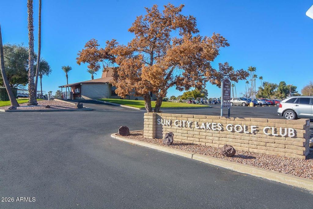 Image 32 of property listing at 13208 N 98TH Avenue Q, Sun City, AZ 85351
