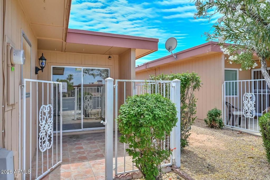 Image 4 of property listing at 13208 N 98TH Avenue Q, Sun City, AZ 85351