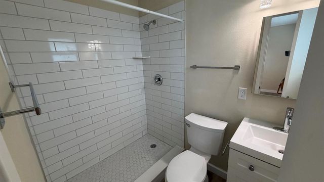 5168 NE 6th Avenue 431, Oakland Park, FL 33334