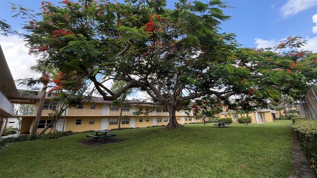 5168 NE 6th Avenue 431, Oakland Park, FL 33334