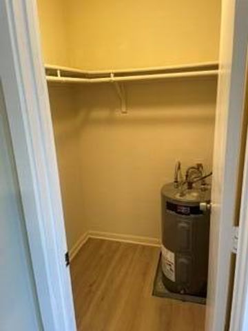 5168 NE 6th Avenue 431, Oakland Park, FL 33334