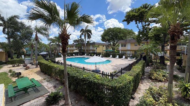 5168 NE 6th Avenue 431, Oakland Park, FL 33334
