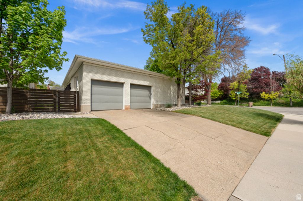 Image 27 of property listing at 1318 S YUMA ST, Salt Lake City, UT 84108