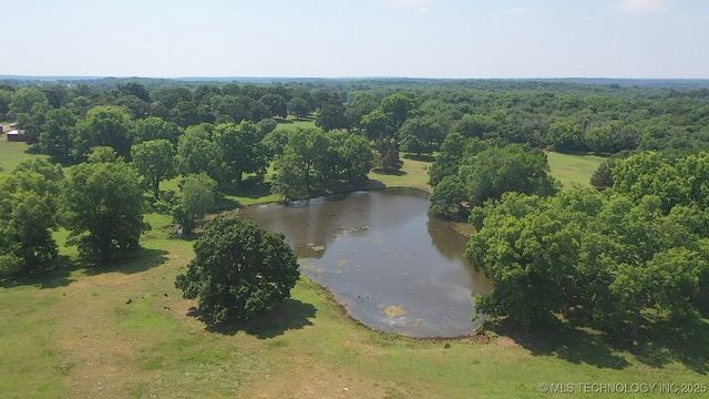 66235 S 320 Road, Chouteau, OK 74337