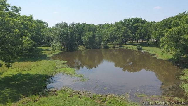 66235 S 320 Road, Chouteau, OK 74337