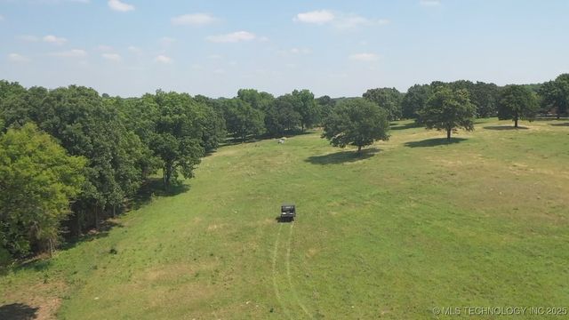 66235 S 320 Road, Chouteau, OK 74337