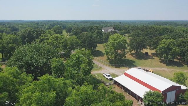 66235 S 320 Road, Chouteau, OK 74337