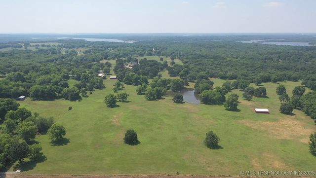 66235 S 320 Road, Chouteau, OK 74337