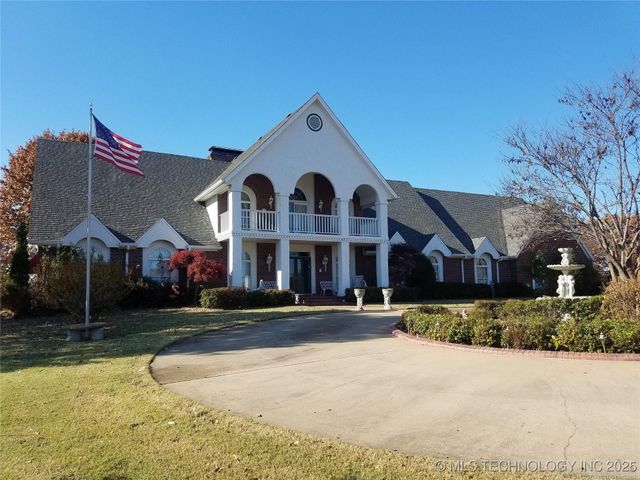 66235 S 320 Road, Chouteau, OK 74337