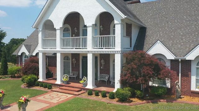 66235 S 320 Road, Chouteau, OK 74337