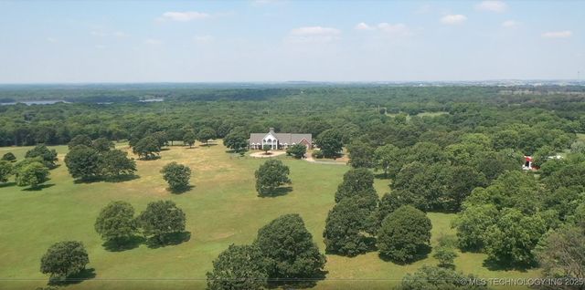 66235 S 320 Road, Chouteau, OK 74337