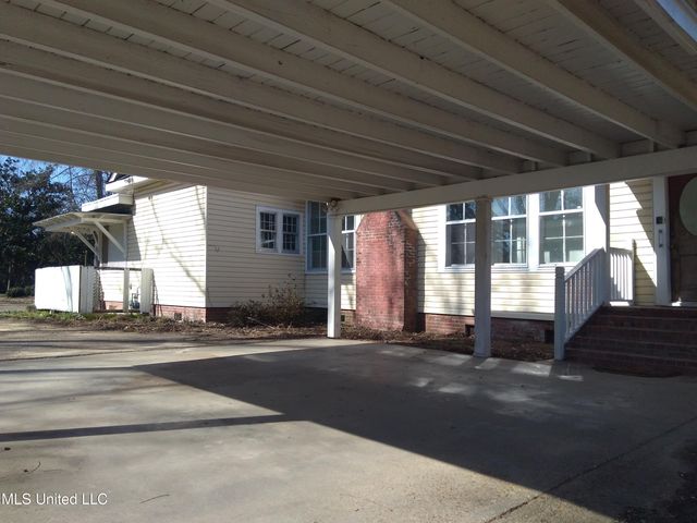 1202 Bayou Drive, Indianola, MS 38751