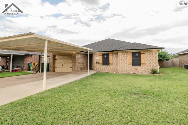 1220 NEWMAN AVENUE, Iowa Park, TX 76367
